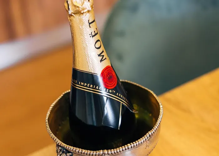 شقة Bestvillas Plaza